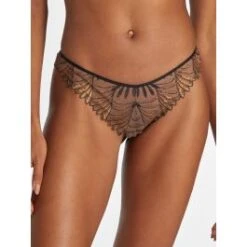 String SENSORY ILLUSION Von Aubade X Iris Van Herpen